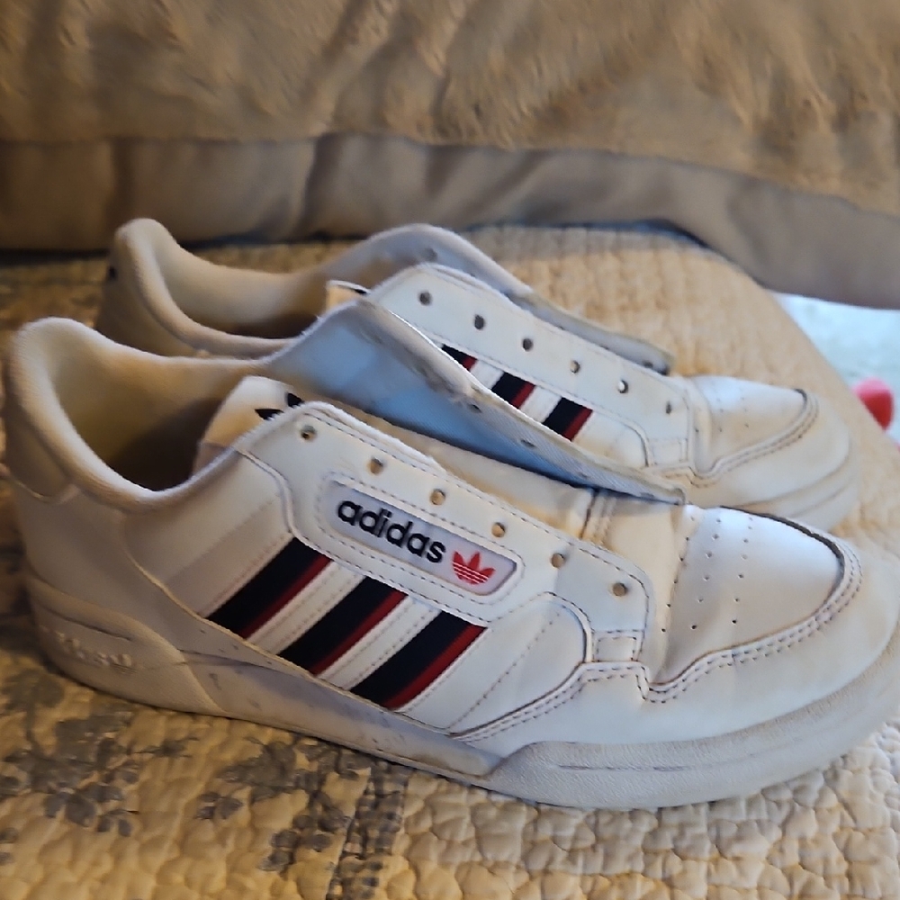 Adidas US 5 1/2.  EU 38